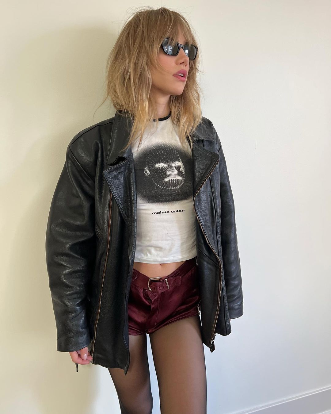 Suki Waterhouse 21 Best Photos, Suki Waterhouse 21 Pics, Suki Waterhouse 21 Images