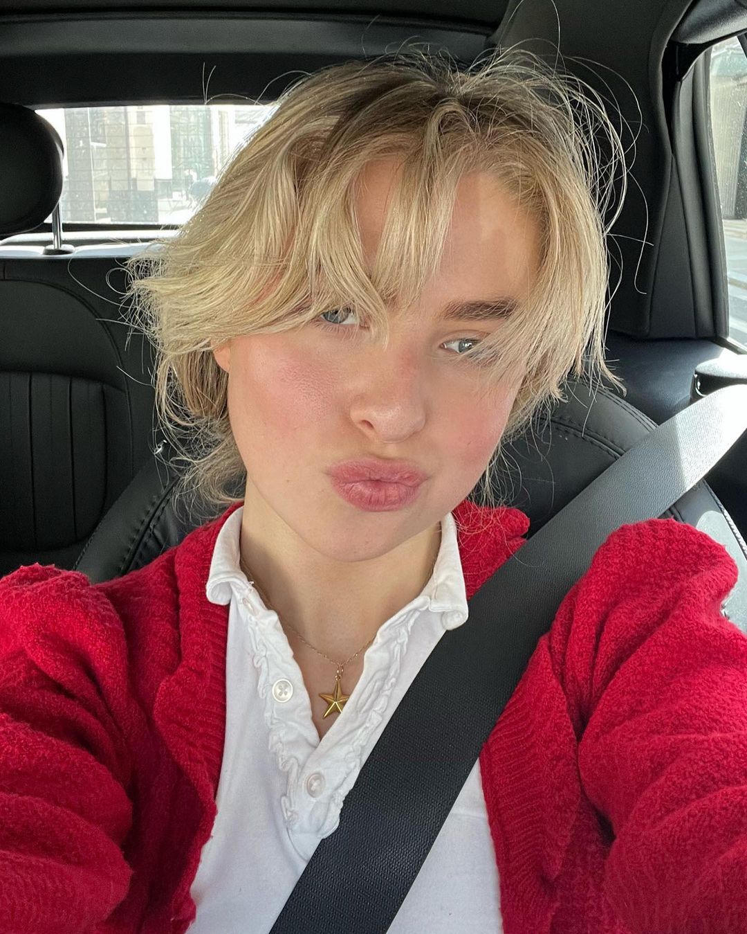 Anais Gallagher 27 Best Photos, Anais Gallagher 27 Pics, Anais Gallagher 27 Images