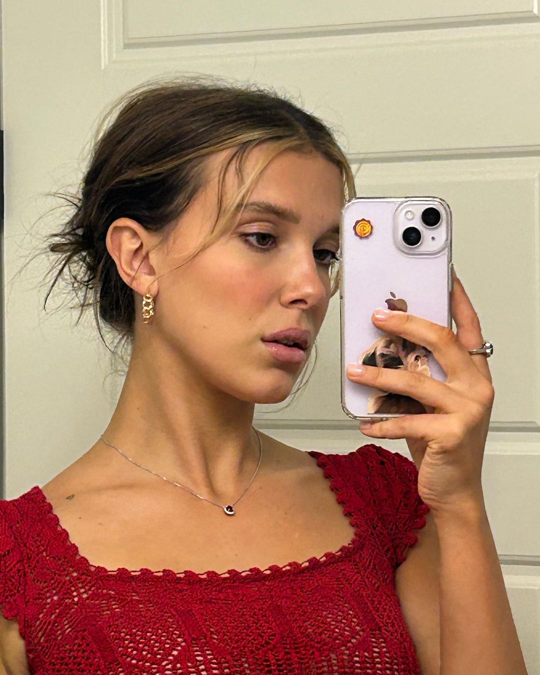 Millie Bobby Brown 25 Best Photos, Millie Bobby Brown 25 Pics, Millie Bobby Brown 25 Images