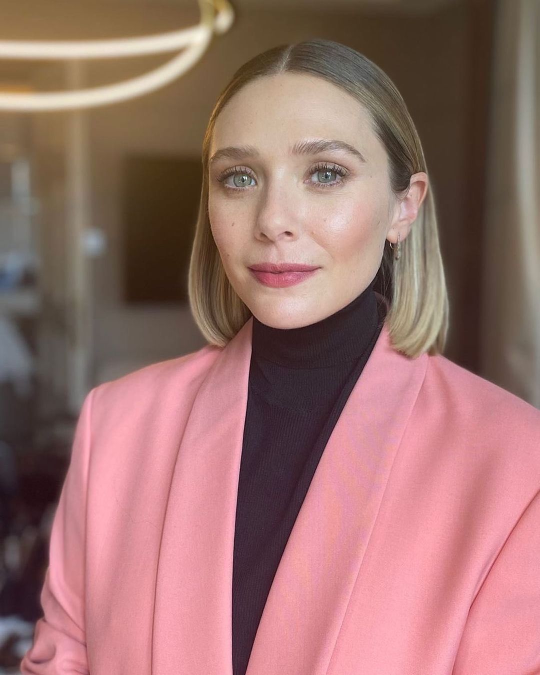 Elizabeth Olsen 9 Best Photos, Elizabeth Olsen 9 Pics, Elizabeth Olsen 9 Images