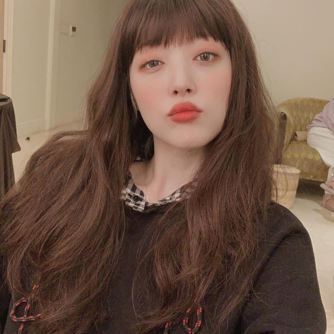 Sulli 19 Best Photos, Sulli 19 Pics, Sulli 19 Images