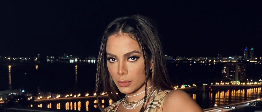 Anitta 19 Best Photos, Anitta 19 Pics, Anitta 19 Images