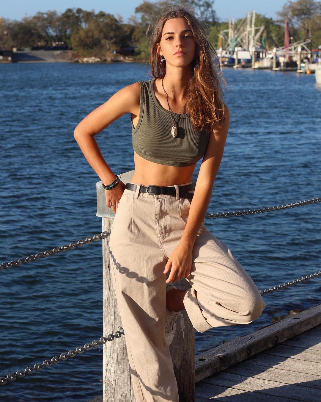 Emily Feld 15 Best Photos, Emily Feld 15 Pics, Emily Feld 15 Images