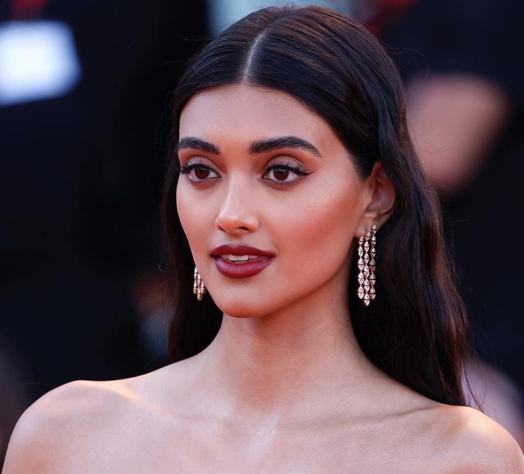 Neelam Gill 19 Best Photos, Neelam Gill 19 Pics, Neelam Gill 19 Images