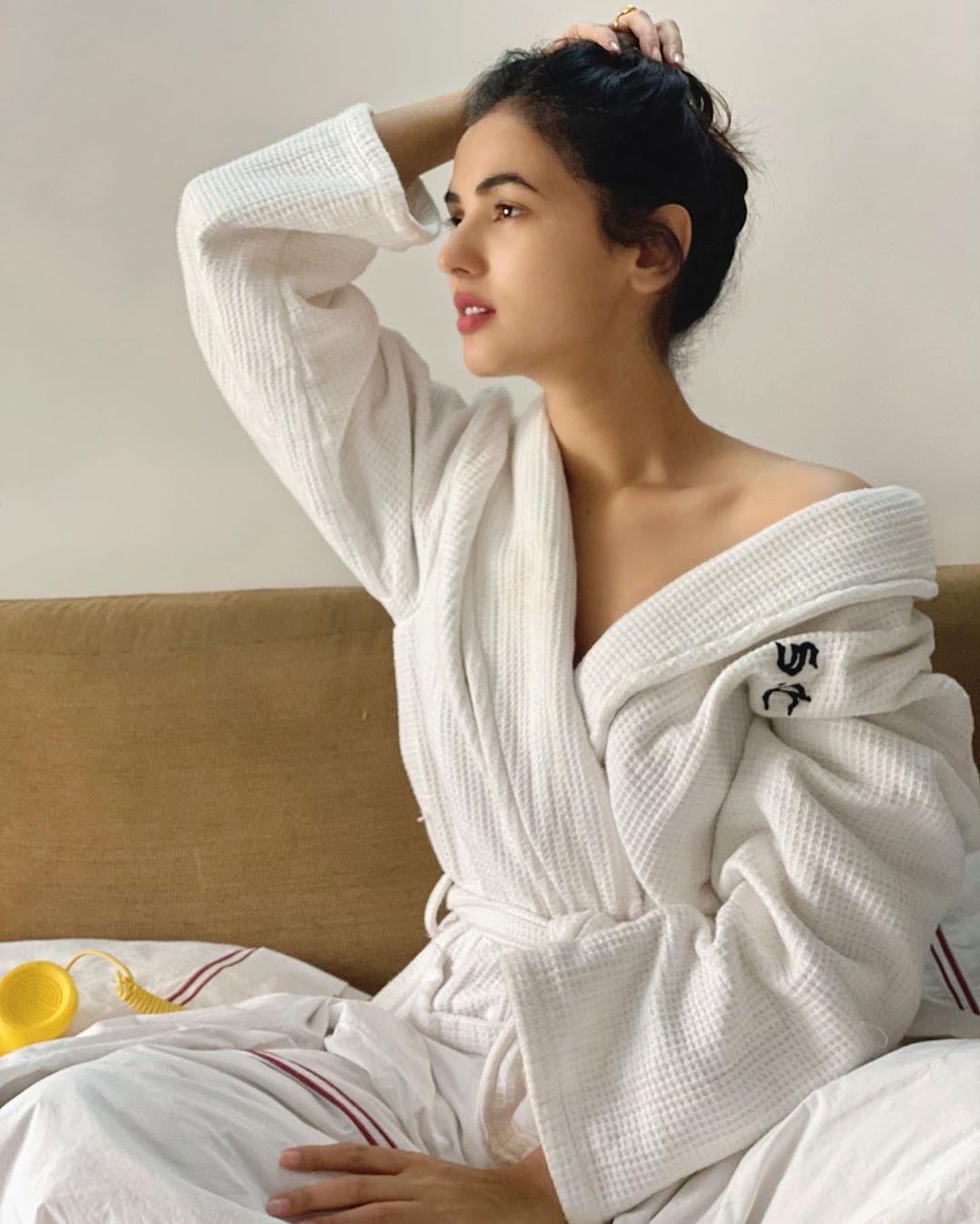 Sonal Chauhan 29 Best Photos, Sonal Chauhan 29 Pics, Sonal Chauhan 29 Images