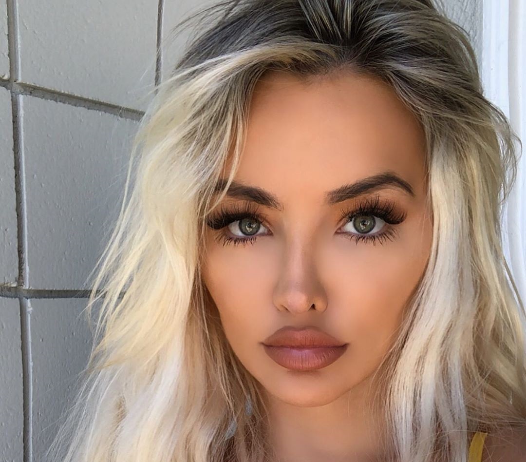 Lindsey Pelas 9 Best Photos, Lindsey Pelas 9 Pics, Lindsey Pelas 9 Images