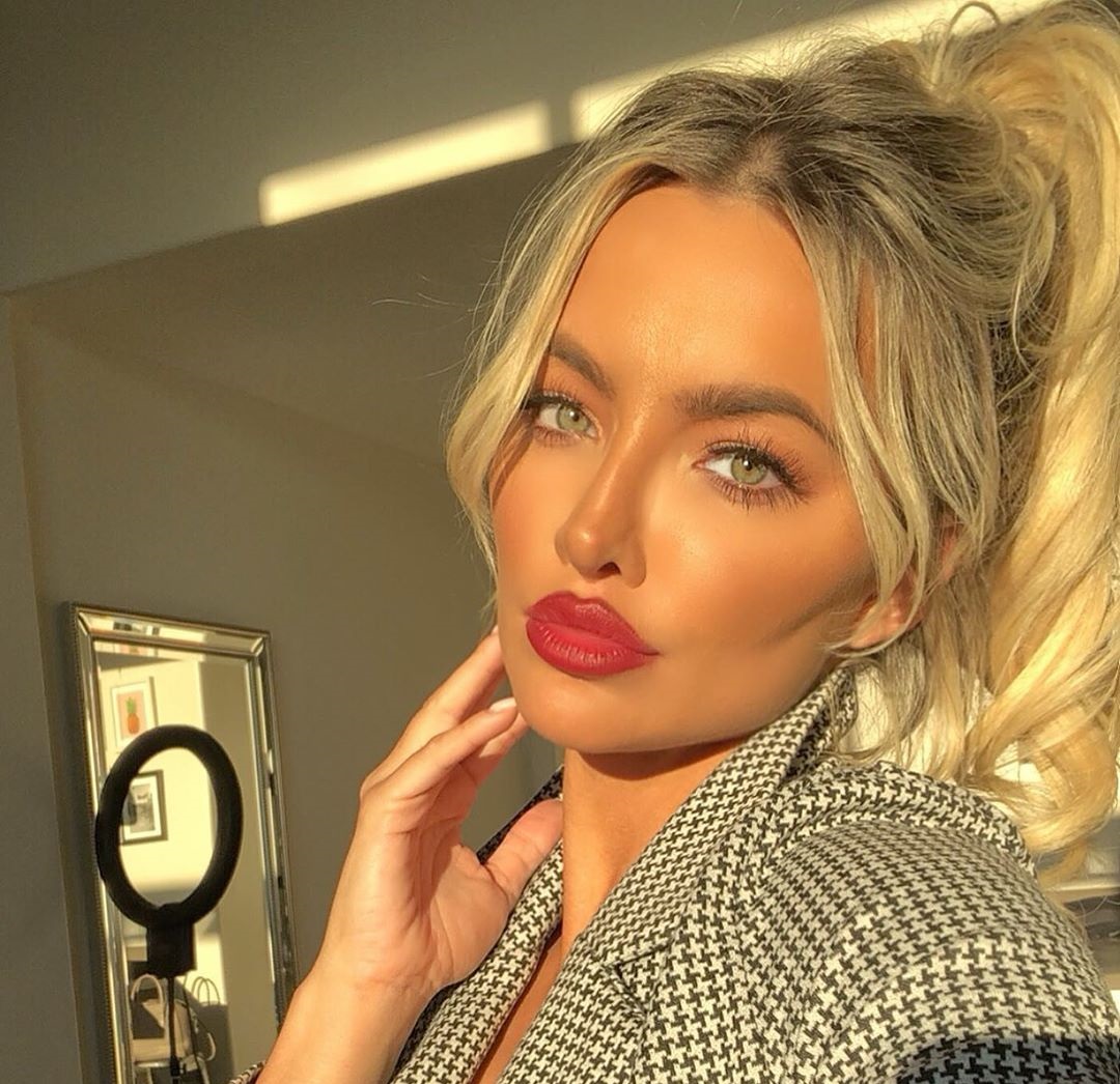 Lindsey Pelas 11 Best Photos, Lindsey Pelas 11 Pics, Lindsey Pelas 11 Images