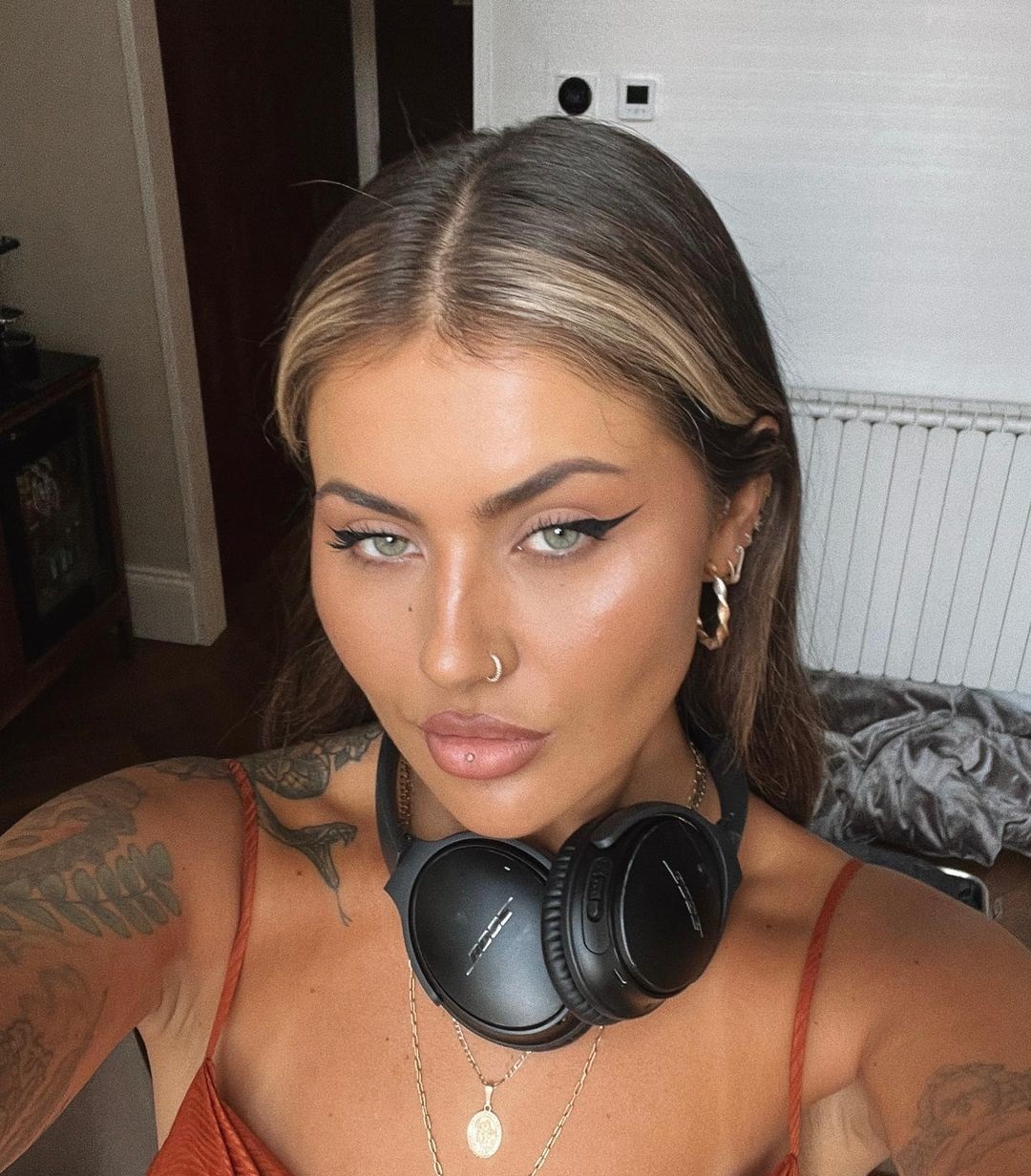 Jamie Genevieve 17 Best Photos, Jamie Genevieve 17 Pics, Jamie Genevieve 17 Images