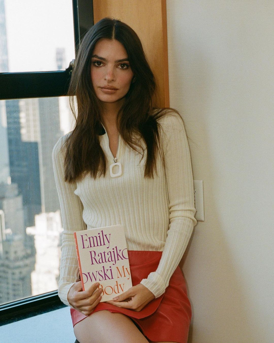 Emily Ratajkowski 9 Best Photos, Emily Ratajkowski 9 Pics, Emily Ratajkowski 9 Images