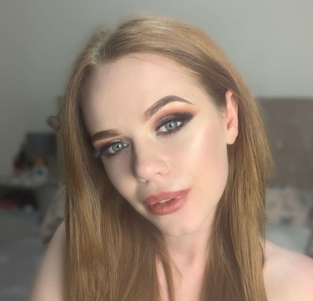 Ella Hughes 15 Best Photos, Ella Hughes 15 Pics, Ella Hughes 15 Images