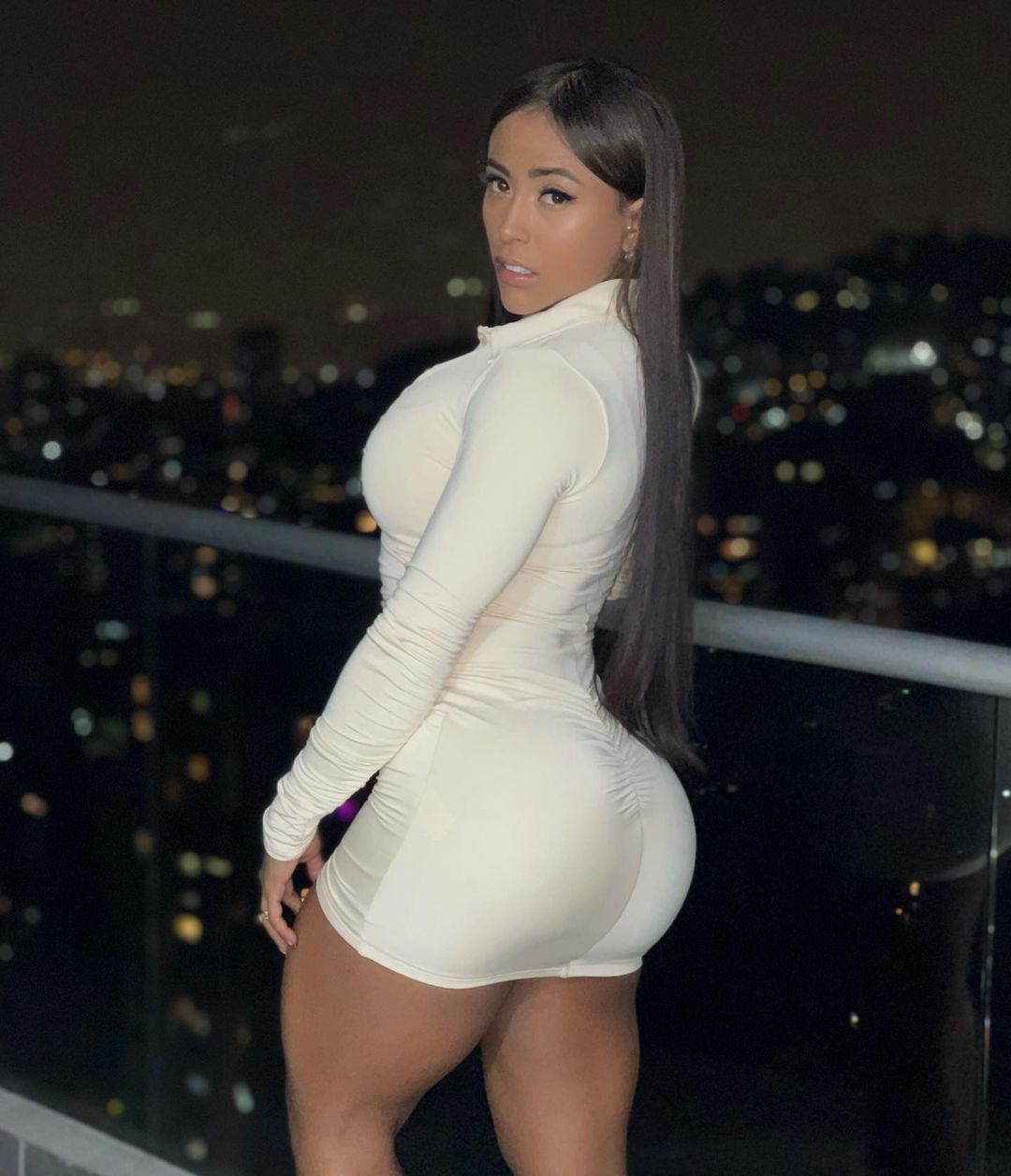 Alejandra Gil 5 Best Photos, Alejandra Gil 5 Pics, Alejandra Gil 5 Images