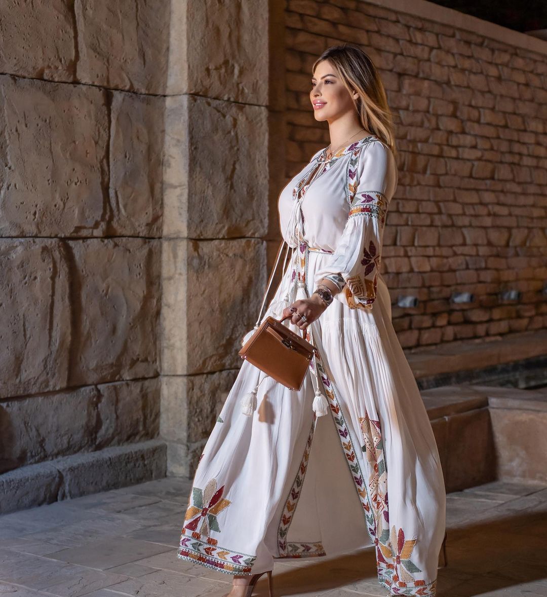 Meriem Debbagh 5 Best Photos, Meriem Debbagh 5 Pics, Meriem Debbagh 5 Images