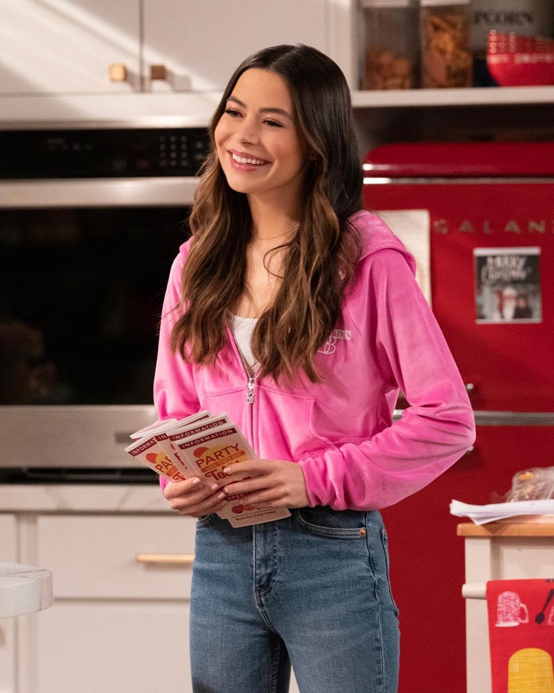 Miranda Cosgrove 5 Best Photos, Miranda Cosgrove 5 Pics, Miranda Cosgrove 5 Images