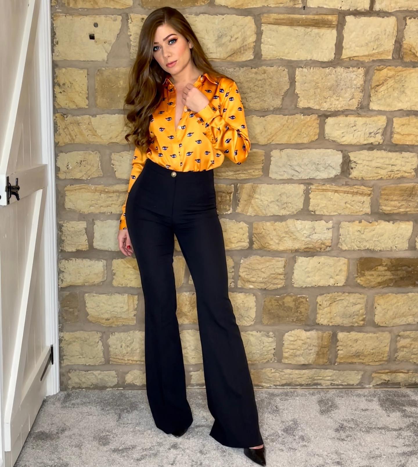 Nikki Sanderson 5 Best Photos, Nikki Sanderson 5 Pics, Nikki Sanderson 5 Images