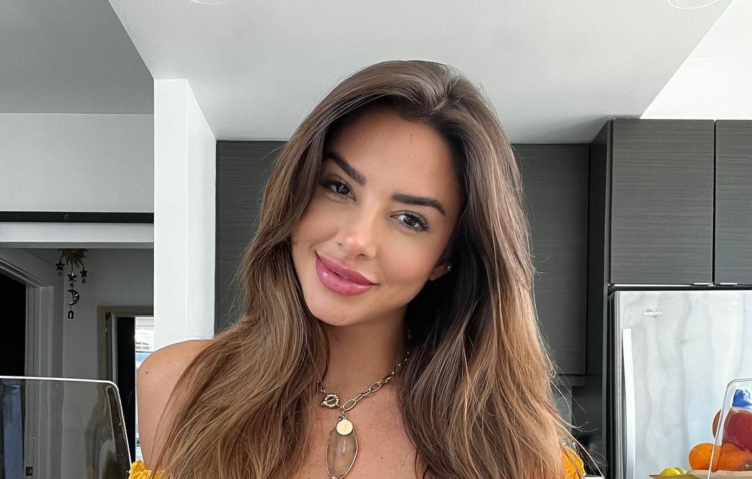 Carol Chafauzer 21 Best Photos, Carol Chafauzer 21 Pics, Carol Chafauzer 21 Images