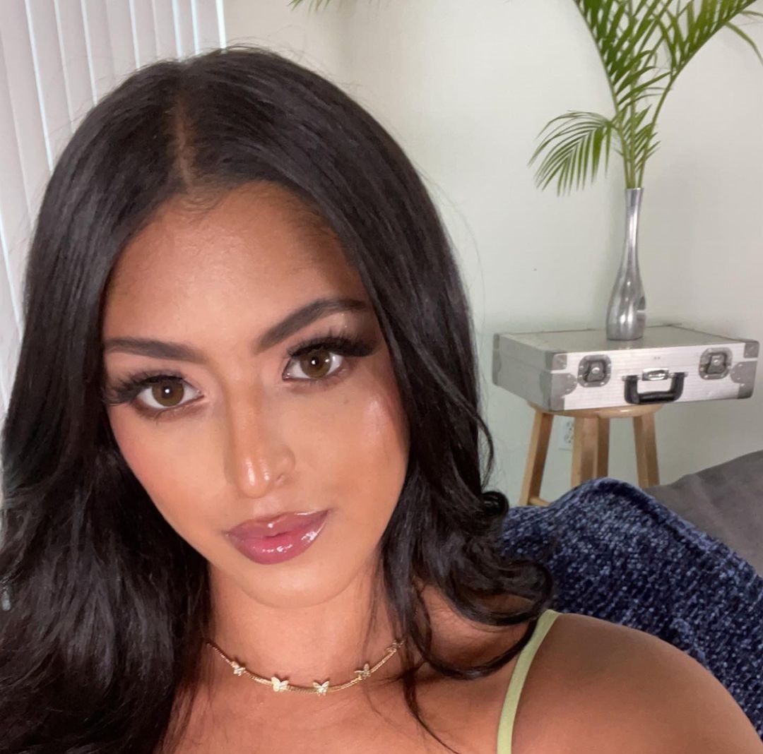 Sophia Leone 9 Best Photos, Sophia Leone 9 Pics, Sophia Leone 9 Images