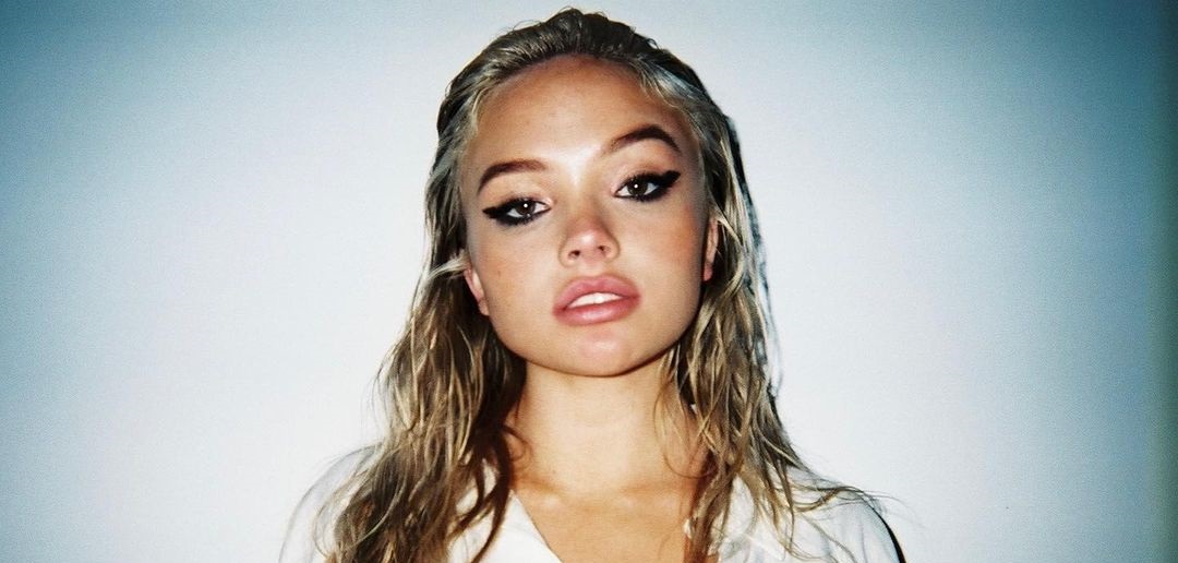 Natalie Alyn Lind 15 Best Photos, Natalie Alyn Lind 15 Pics, Natalie Alyn Lind 15 Images