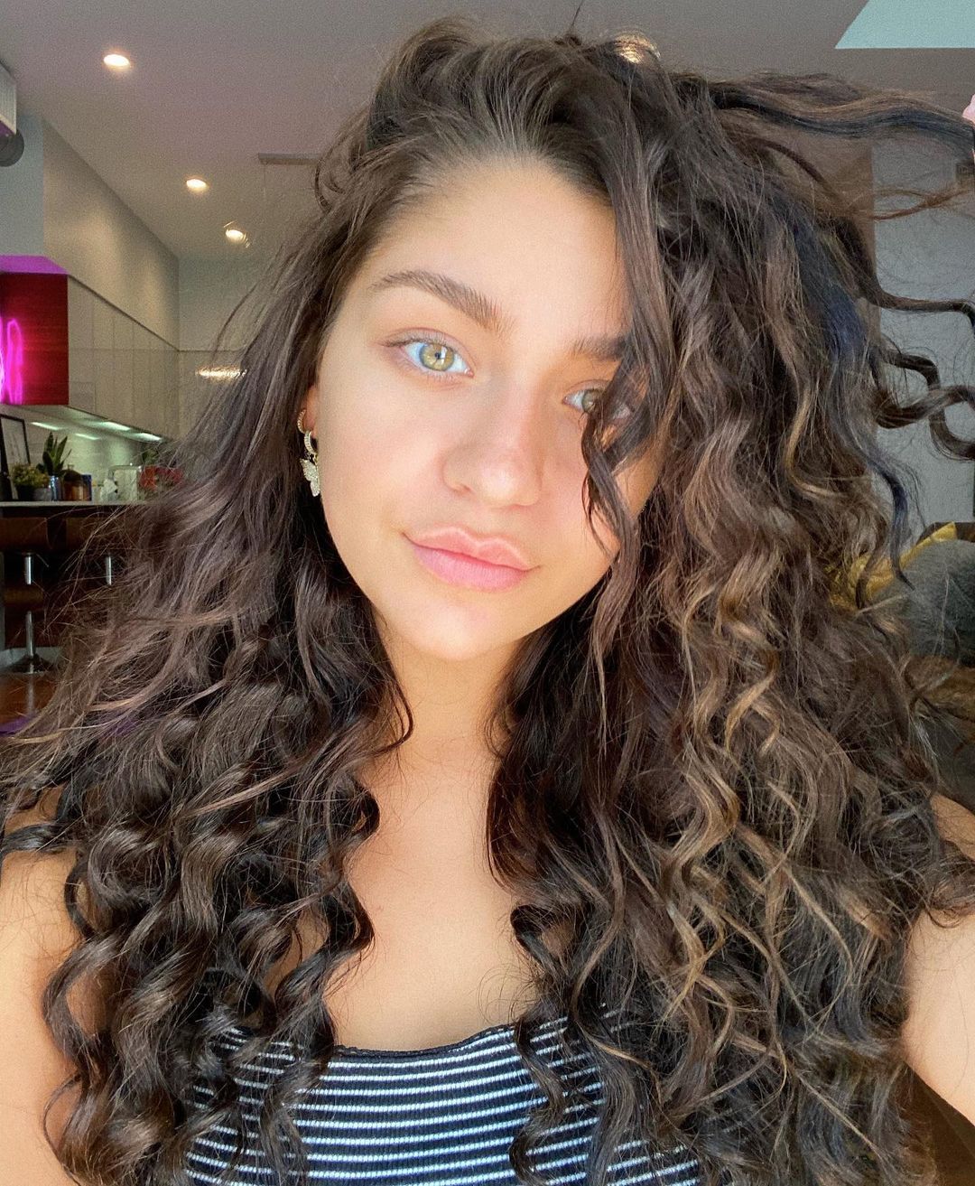 Andrea Russett 23 Best Photos, Andrea Russett 23 Pics, Andrea Russett 23 Images