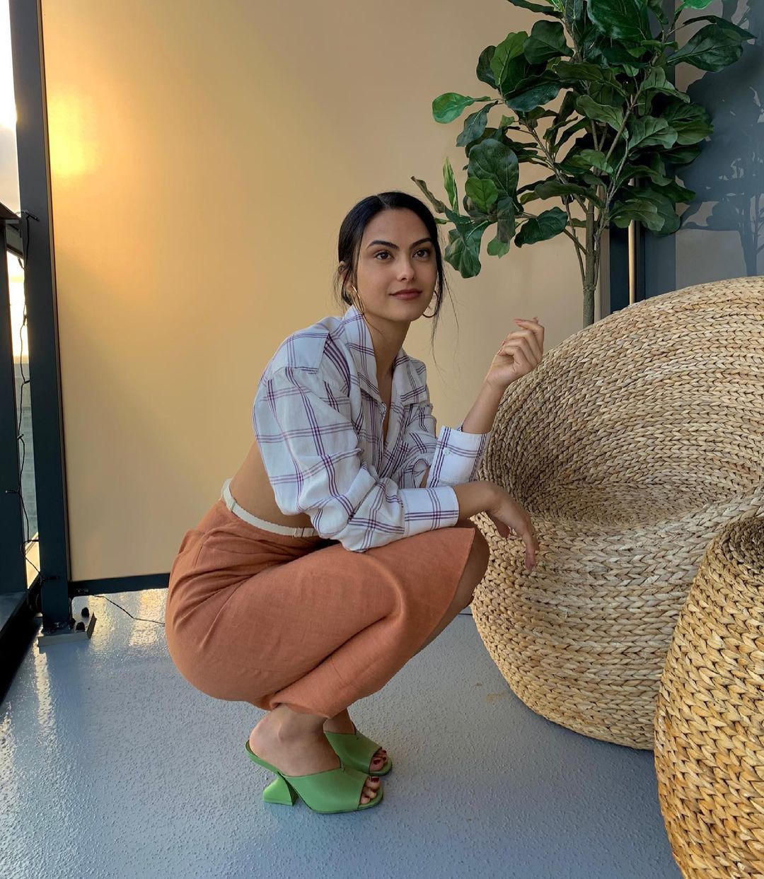 Camila Mendes 19 Best Photos, Camila Mendes 19 Pics, Camila Mendes 19 Images