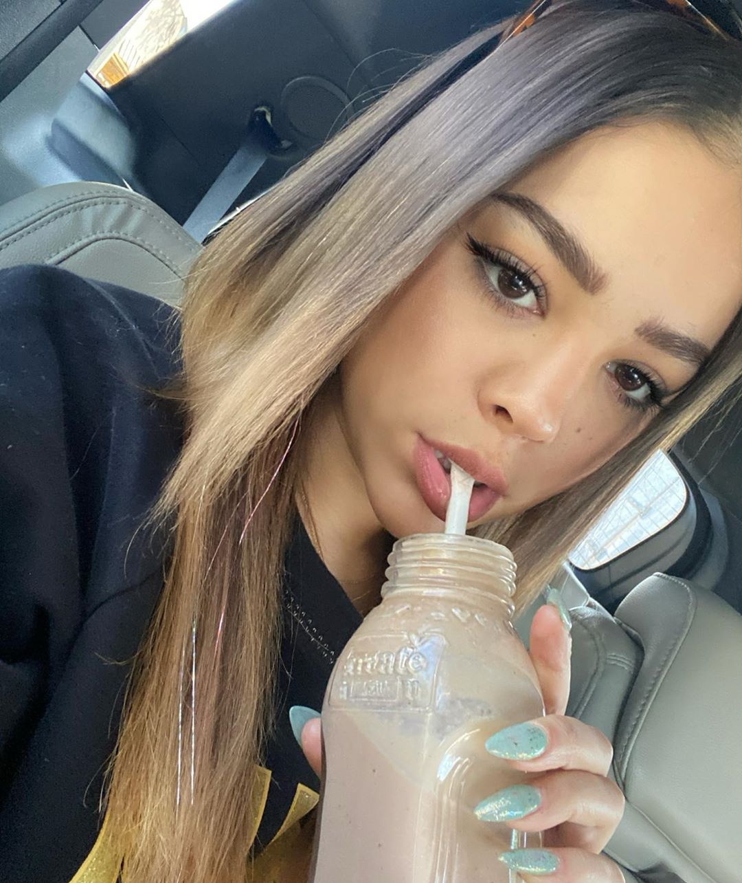 Danna Paola 17 Best Photos, Danna Paola 17 Pics, Danna Paola 17 Images