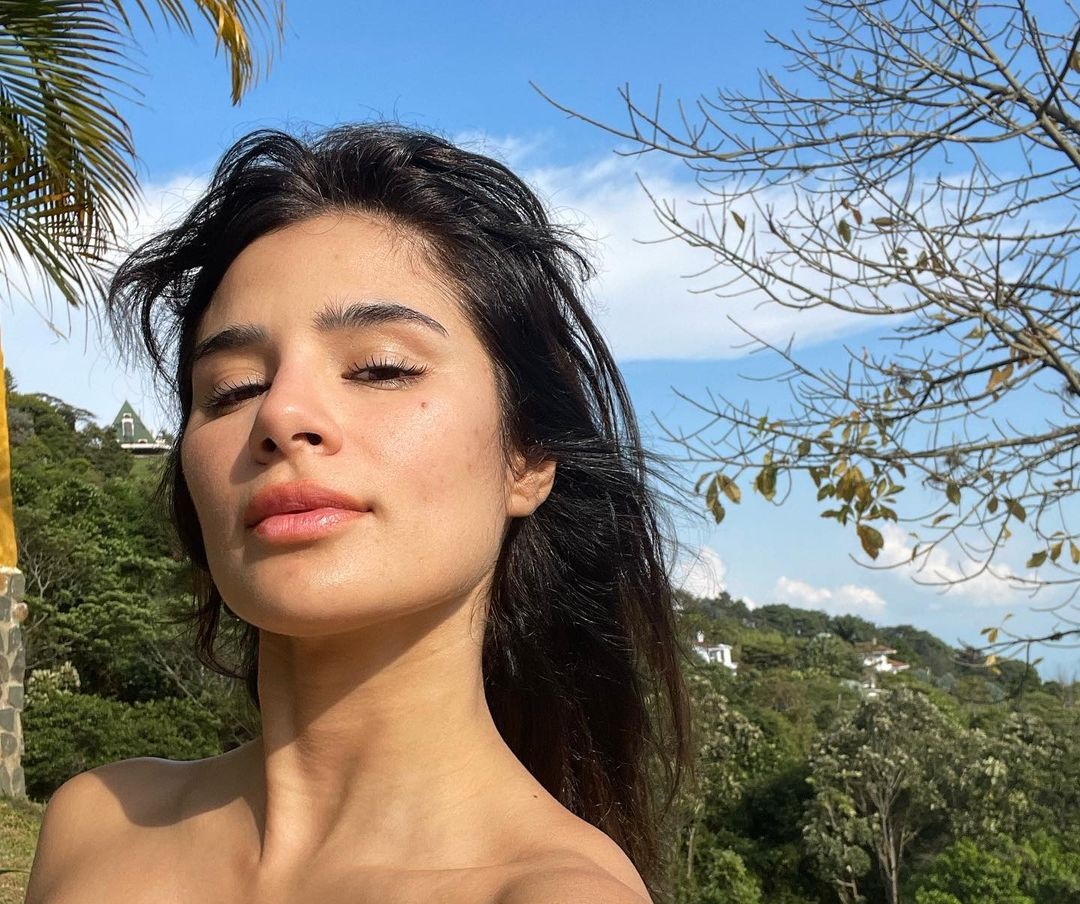 Diane Guerrero 19 Best Photos, Diane Guerrero 19 Pics, Diane Guerrero 19 Images