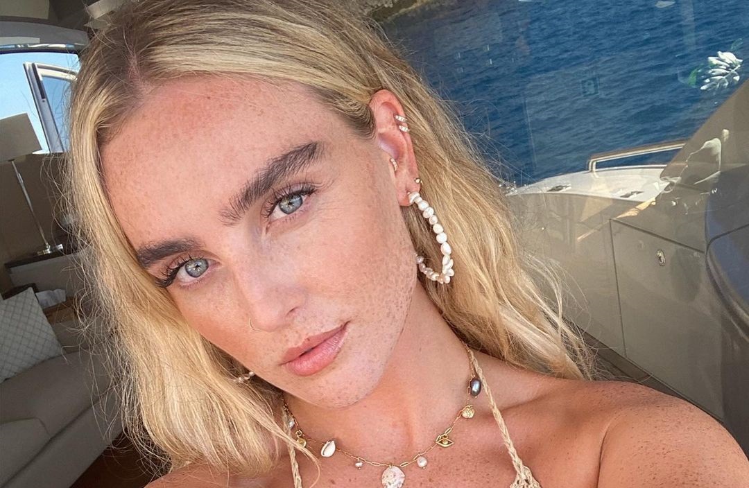 Perrie Edwards 25 Best Photos, Perrie Edwards 25 Pics, Perrie Edwards 25 Images