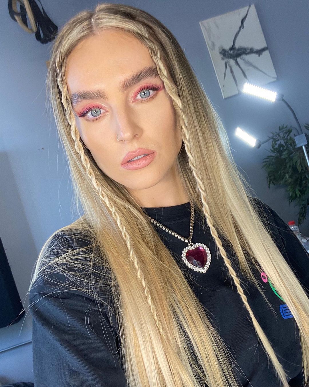 Perrie Edwards 15 Best Photos, Perrie Edwards 15 Pics, Perrie Edwards 15 Images