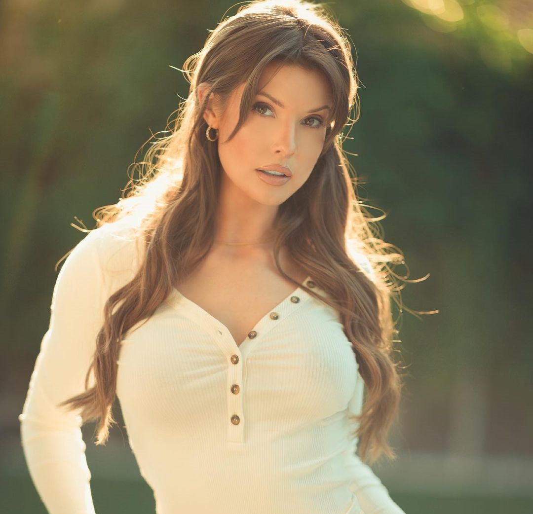 Amanda Cerny 5 Best Photos, Amanda Cerny 5 Pics, Amanda Cerny 5 Images